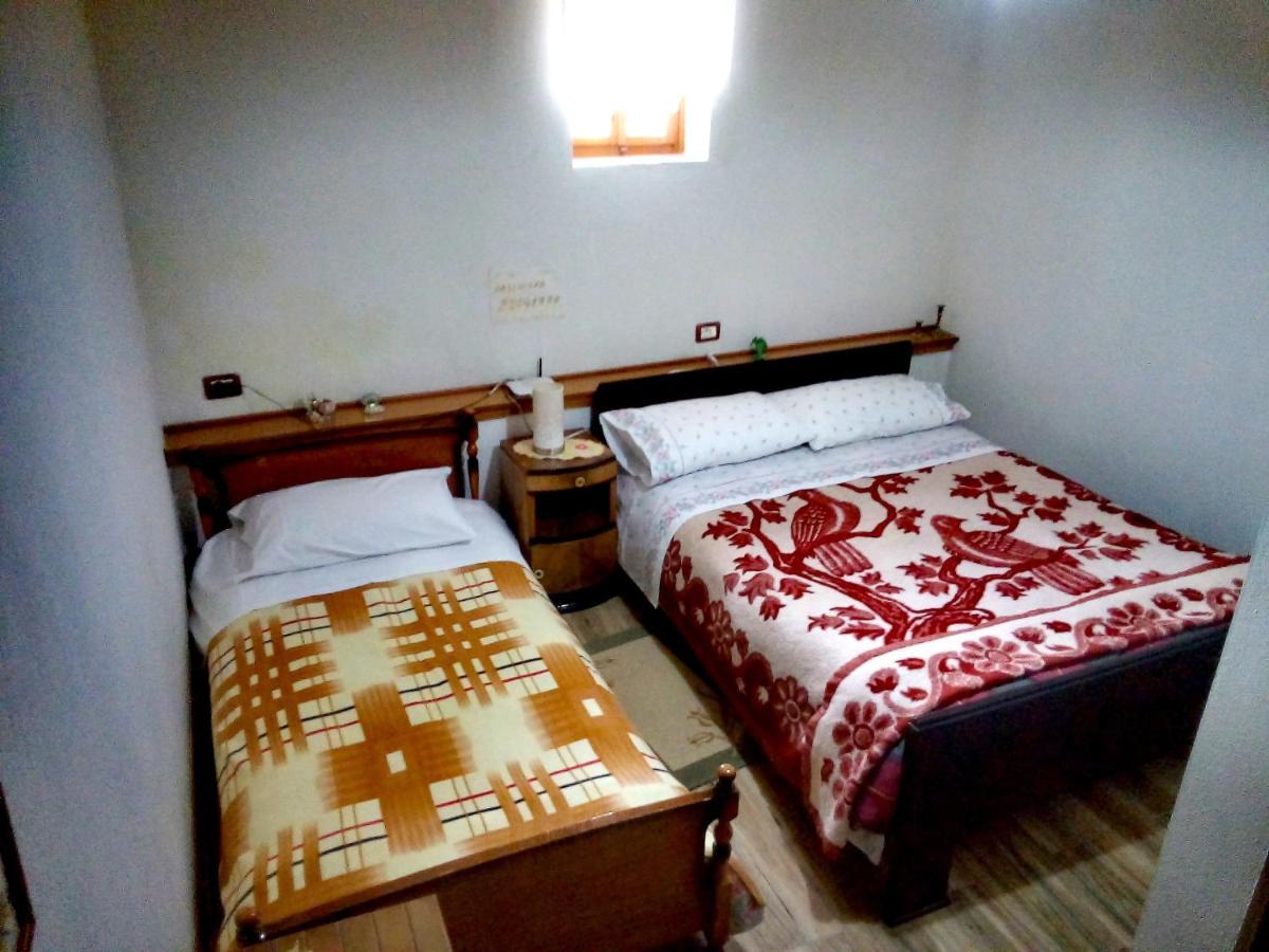 Ruols Guesthouse Gjirokastër Eksteriør bilde