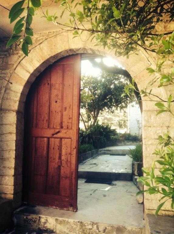Ruols Guesthouse Gjirokastër Eksteriør bilde
