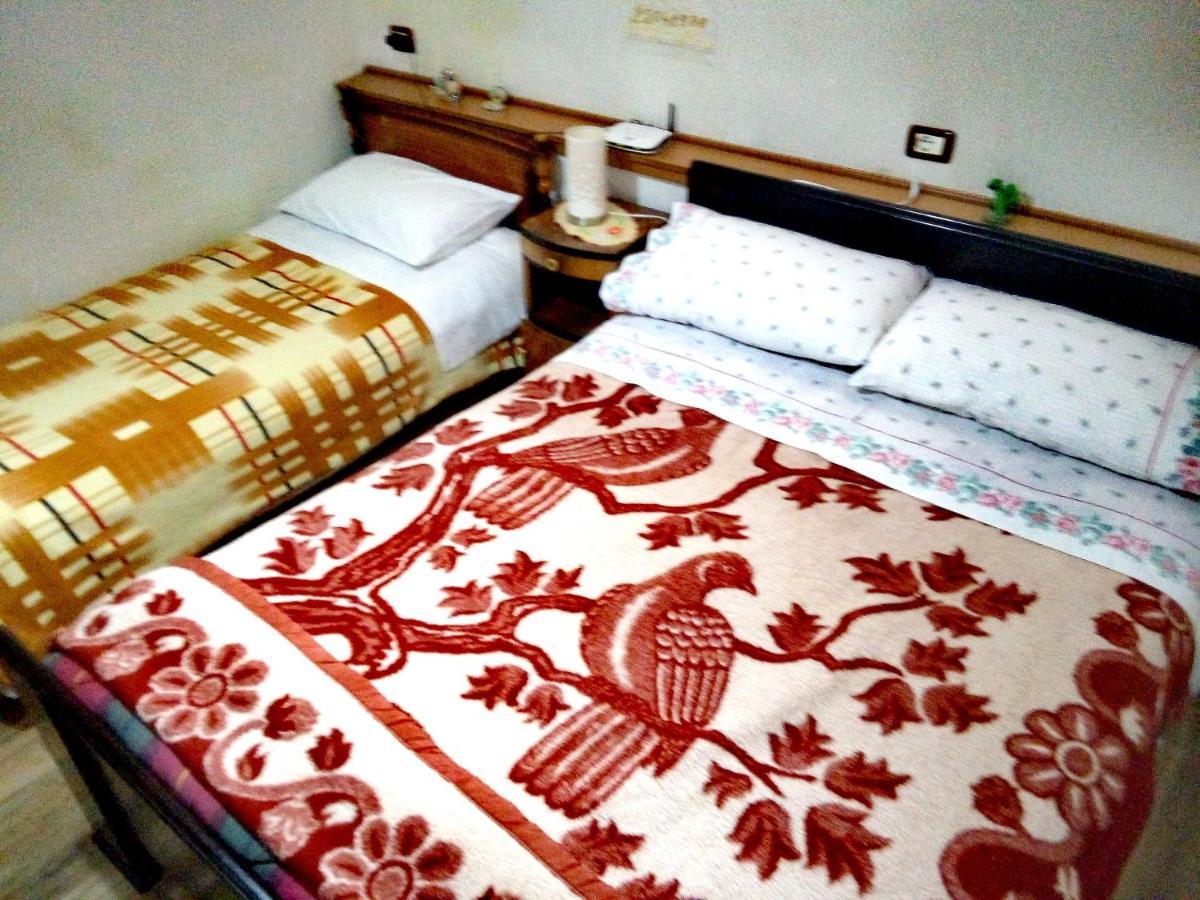 Ruols Guesthouse Gjirokastër Eksteriør bilde