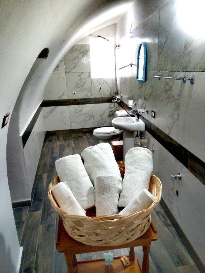 Ruols Guesthouse Gjirokastër Eksteriør bilde