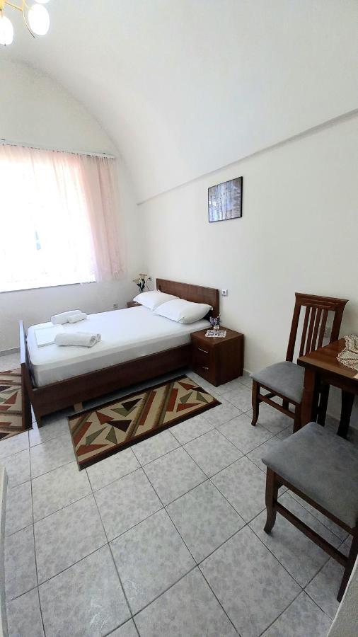 Ruols Guesthouse Gjirokastër Eksteriør bilde