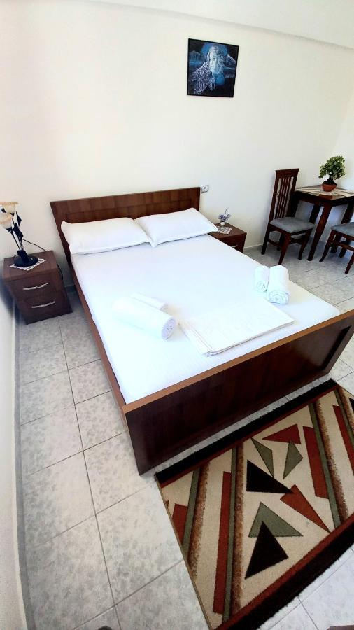 Ruols Guesthouse Gjirokastër Eksteriør bilde